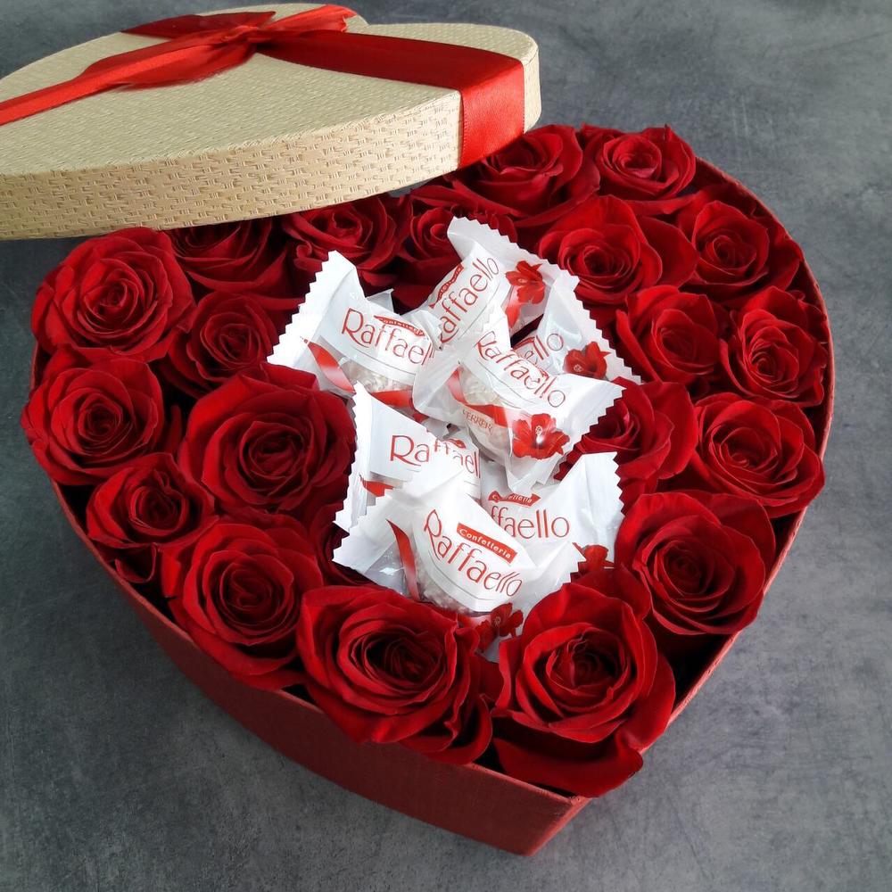 Сердце из красных роз N5